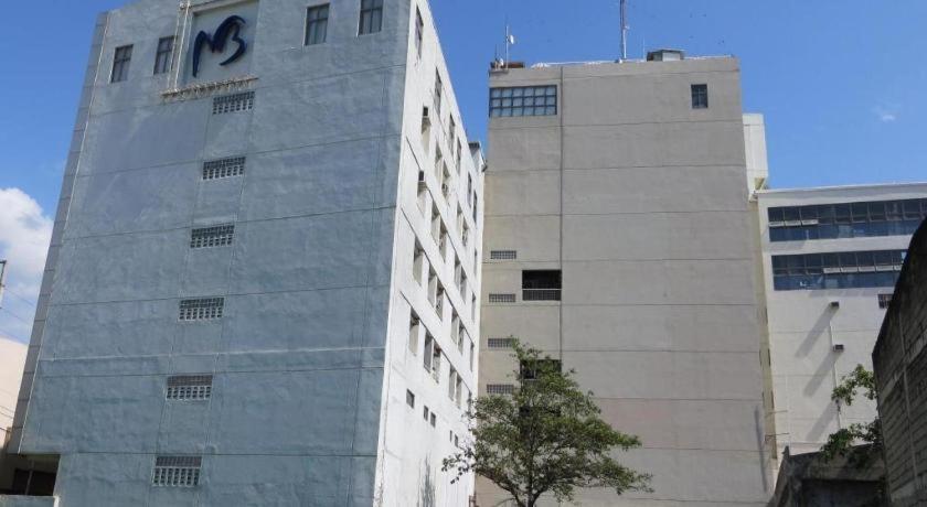 Mallberry Suites Business Hotel Cagayan de Oro Esterno foto
