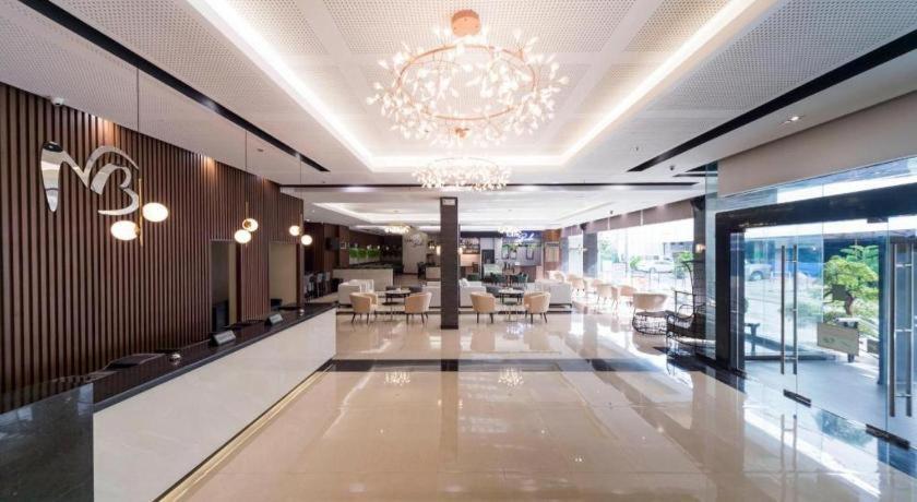 Mallberry Suites Business Hotel Cagayan de Oro Esterno foto